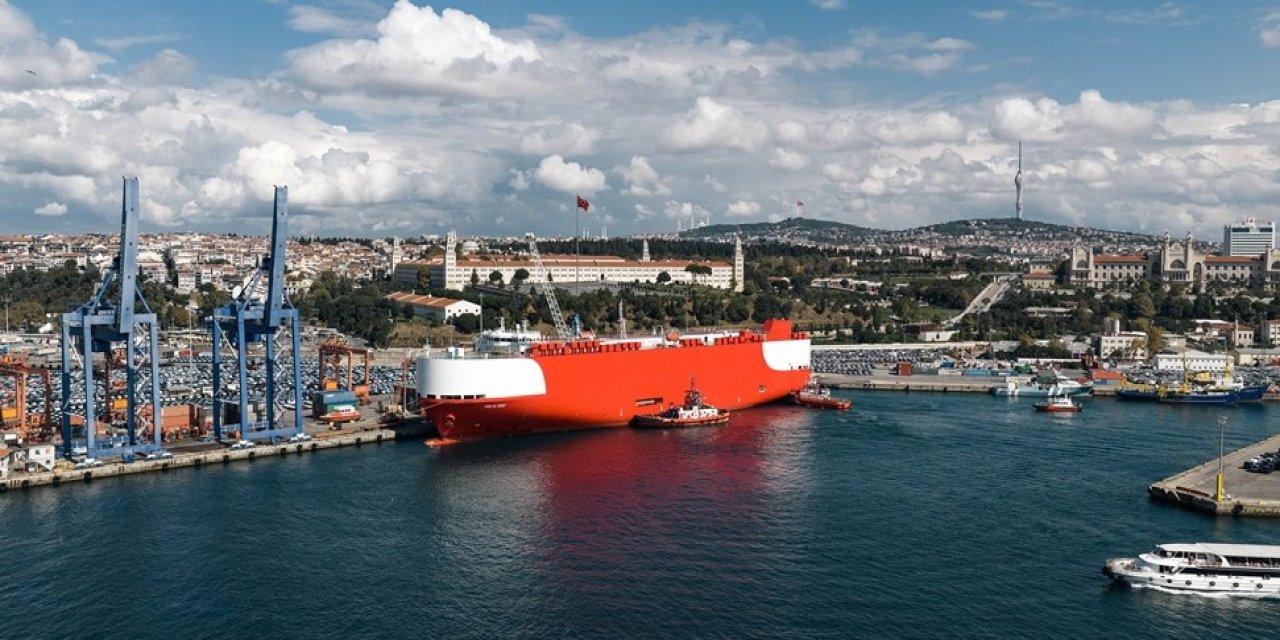 AD Ports Group, otomotiv taşıyan 2 feeder gemisi satın aldı