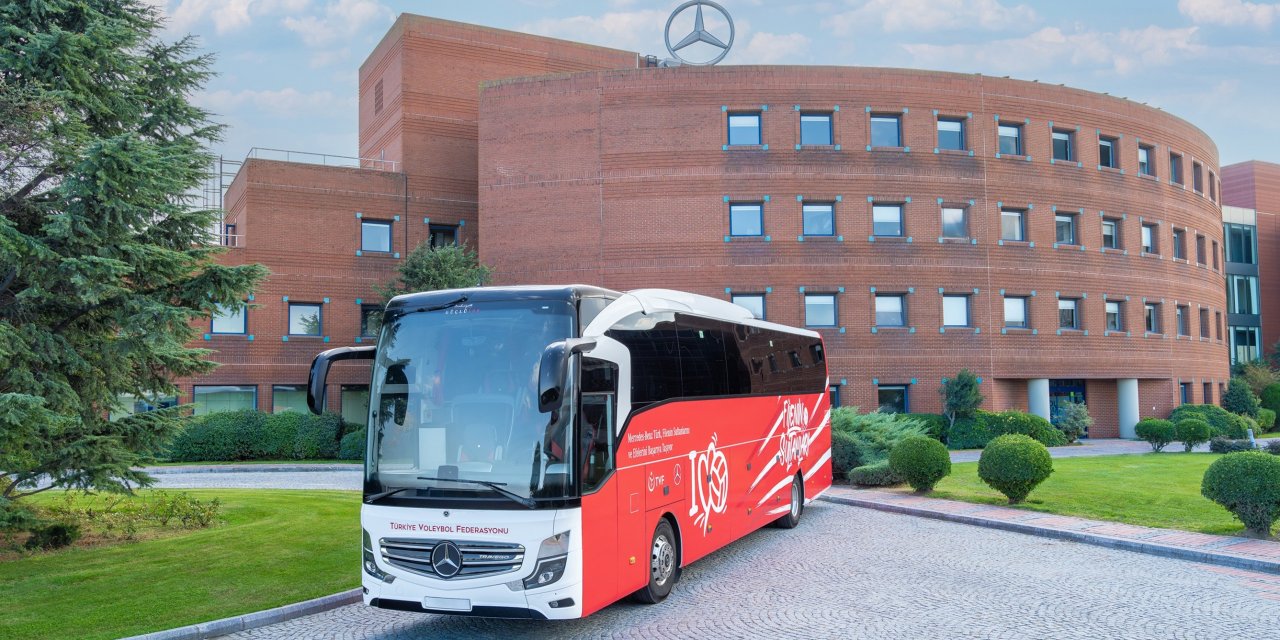 Kadın ve erkek milli voleybolcuları yine Mercedes-Benz Türk taşıyacak
