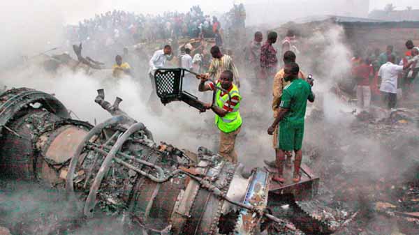 Nijerya'da uçak düştü