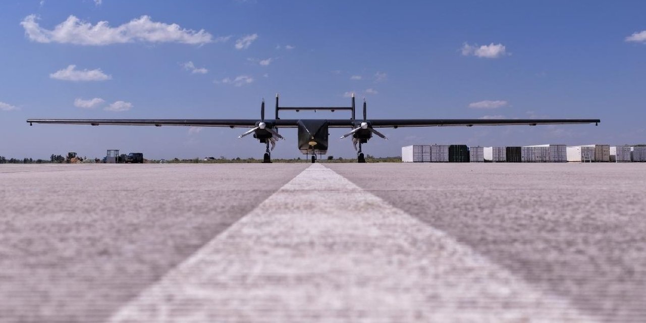 Çin'in insansız kargo uçağı 1.800 km uçtu