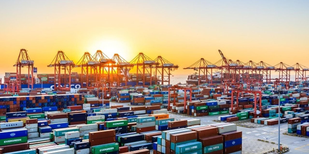 4 denizcilik devi, yükleri en yakın limana bırakıyor