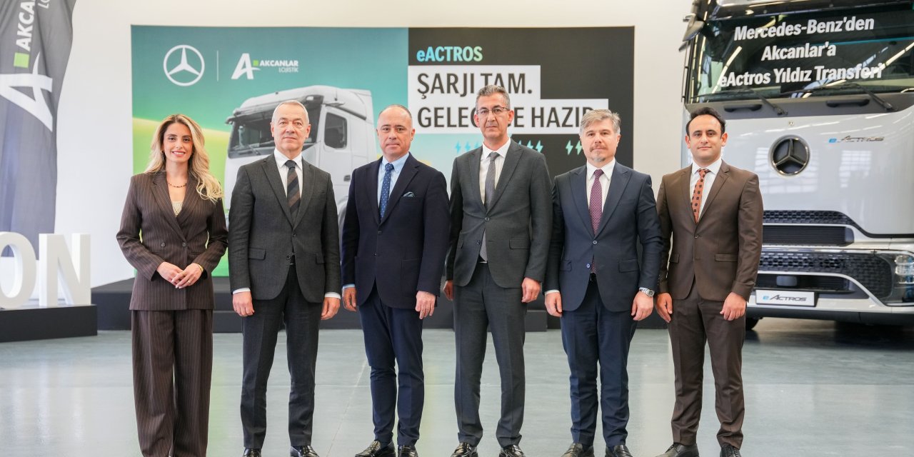 Akcan Holding’e Mercedes-Benz eActros 600 ve eActros 300 Teslimatı