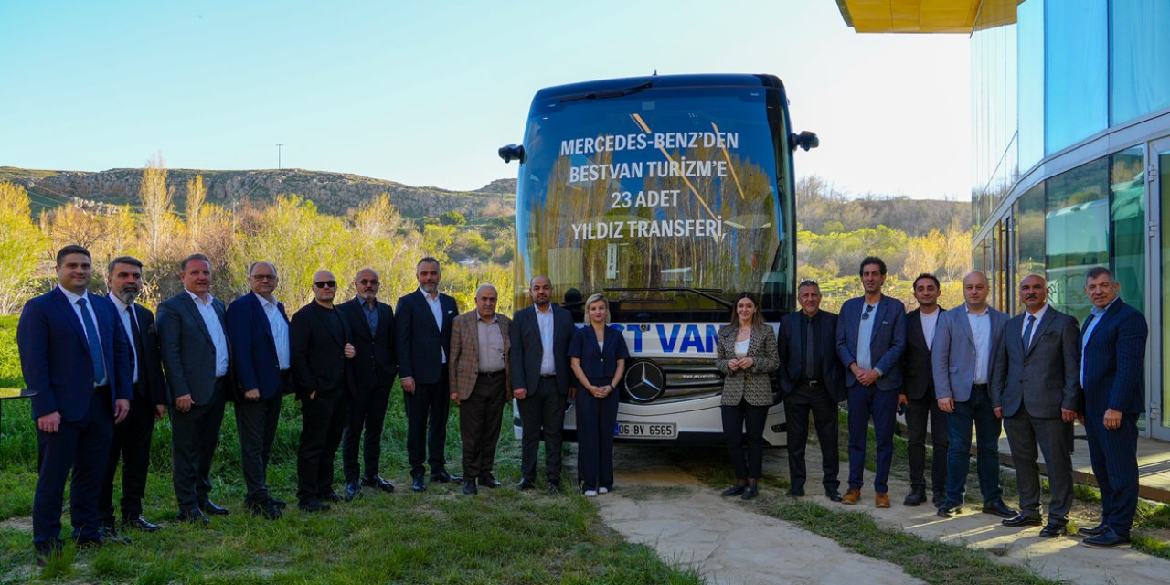 Best Van, 23 adet Mercedes-Benz Otobüsünü Teslim Aldı