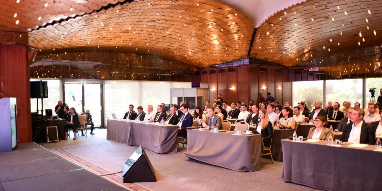 Küresel Ticaretin Rotası Düşük Karbonlu Yakıtlara Dönüyor