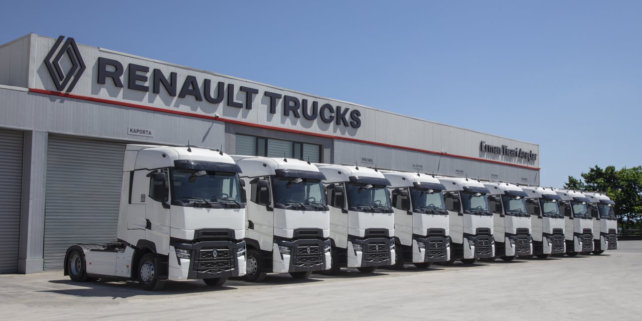 Onaylar Ekspress filosunun yarısı Renault Trucks oldu