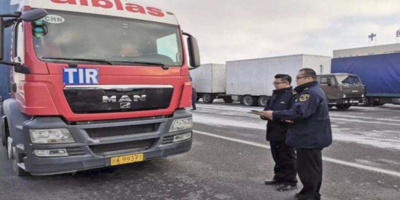 Ücretli yol cezalarını ödemeyen TIR'lar Rusya'ya giremeyecek