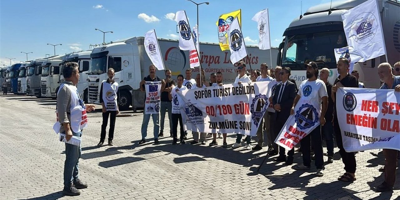 “İnsan gibi çalışmak ve turist muamelesi görmek istemiyoruz”