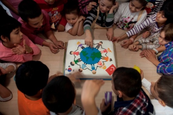 Türk ve Koreli çocuklar dostluk köprüsü inşa ediyor