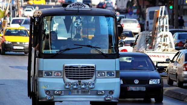 Minibüs şoförü güler yüzlü ve nazik olacak