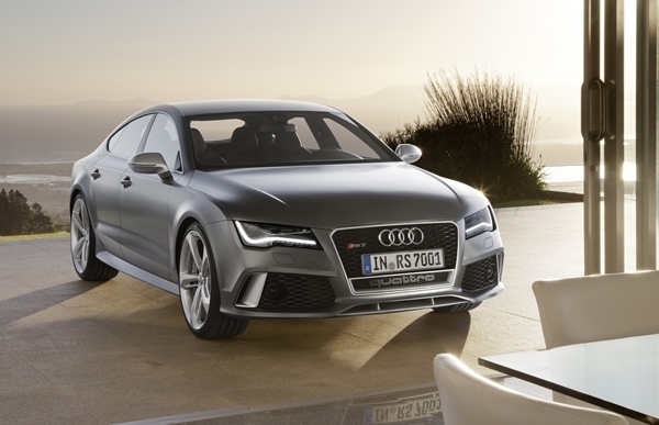 Audi'nin 700 beygirlik modeli gün sayıyor