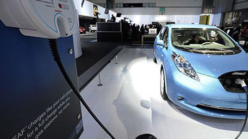 "Türkiye'nin ilk elektrikli yerli otomobili 2017'de yola çıkacak"