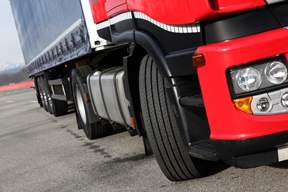 Pirelli'den 'standart dışı' lastik uyarısı