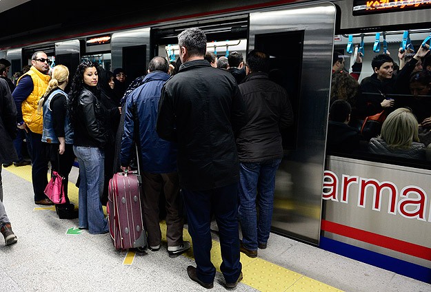 Marmaray 4 ayda İstanbul'un nüfusu kadar yolcu taşıdı