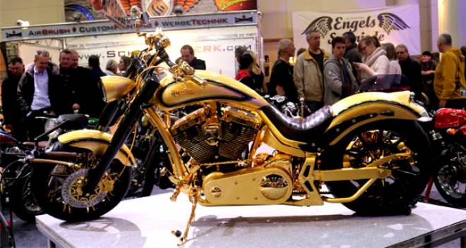 Dünyanın en değerli motosikleti görücüye çıktı