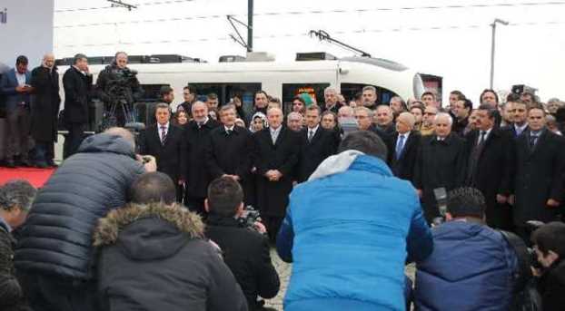 Topbaş, ilk yerli tramvayı raylara indirdi
