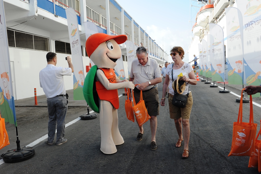 “Mersin, barış ile birlikte dev gemi akınına uğrar”