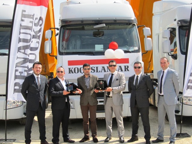 Eze İnşaat'a 13 Renault Trucks Premium