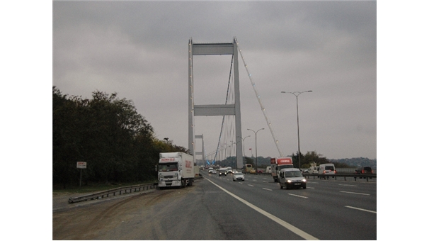 Köprü ve otoyollar para bastı