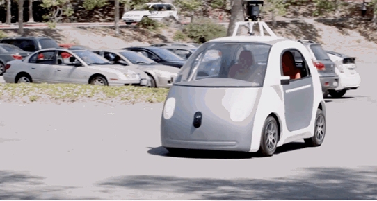 Google'nin sürücüsüz otomobili yollarda