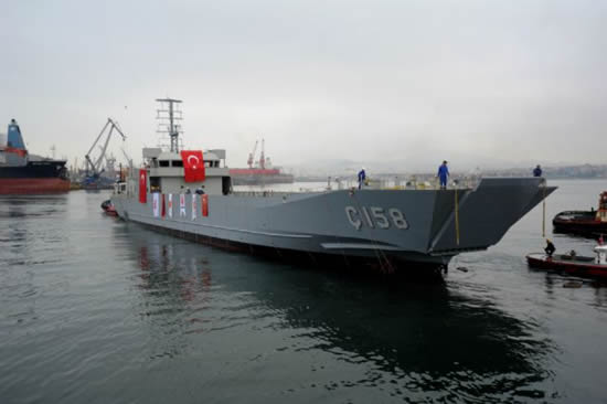 ADİK, TCG Ç-158'i denizle buluşturdu