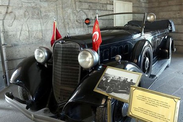 Atatürk'ün makam aracı restorasyonda