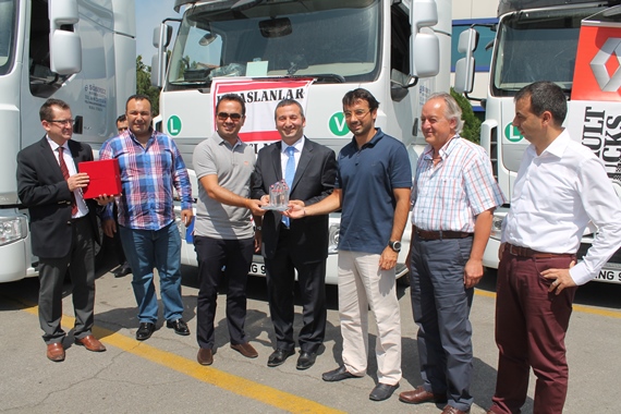 Sönmez Bustaş 33 araç teslim aldı