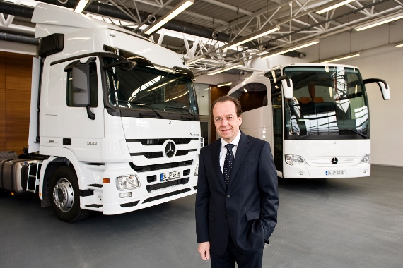 Mercedes ilk 6 ayı rekorlarla kapattı