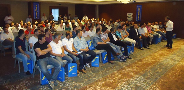 Goodyear, bayileri ile toplandı