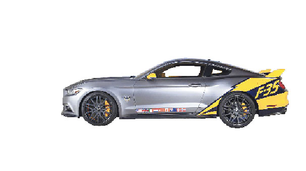 Türk bayraklı Mustang, ‘hayır’ için satılacak