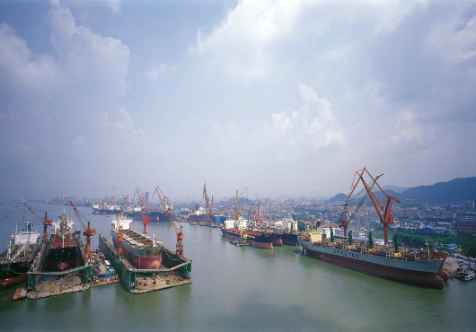 Chinese Shipyards Vying to Enter LNG Market