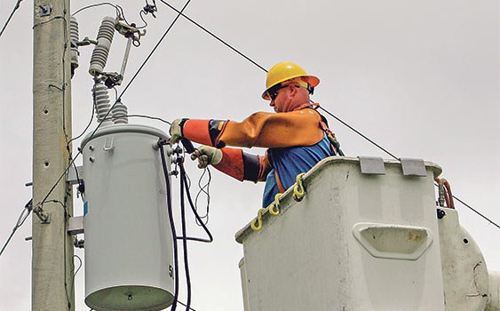 Borcunu ödemeyen 3 elektrik dağıtım şirketine el koyma hazırlığı