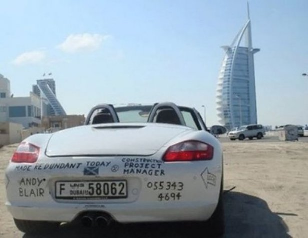 Dubai'de çöp olan lüks arabalar