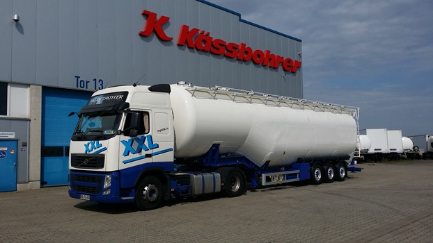 Kässbohrer’den XXL lojistik’e 2 adet silobas teslimatı