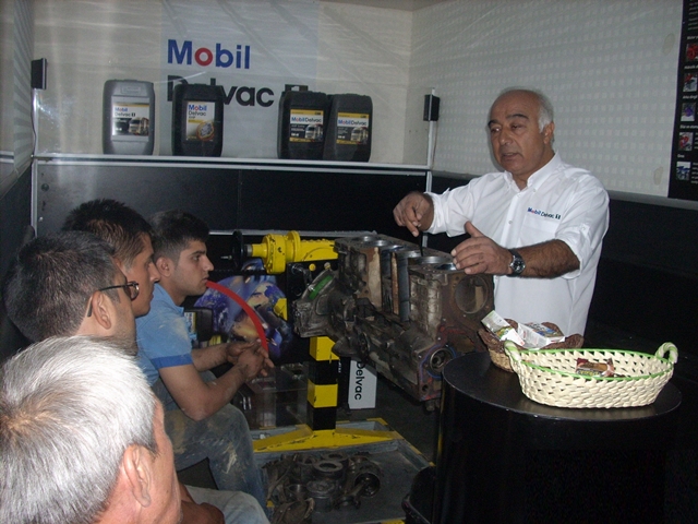 Mobil Delvac, ustaları eğitiyor
