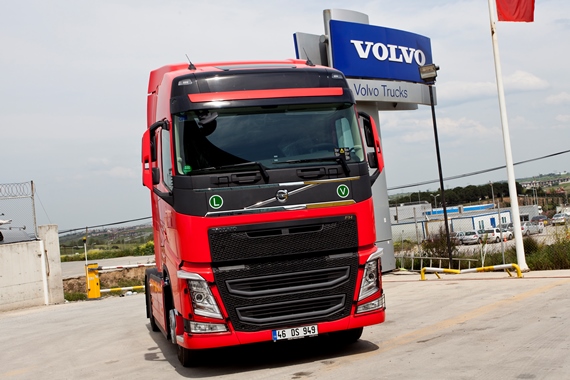 Çatısan Nakliye, Volvo Kamyon ile büyüyor