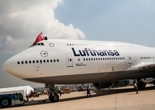 Boeing 747-8 Intercontinental'ı Istanbul'da görücüye çıktı