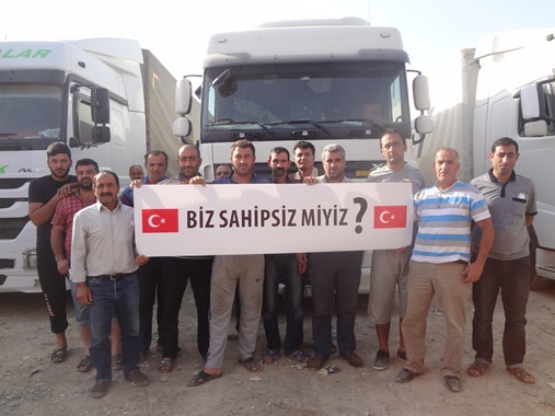 Türk sürücüler İran-Türkmenistan sınırında perişan oldu