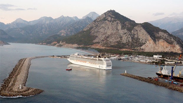 Antalya'ya kruvaziyer ile 134 bin turist