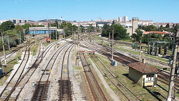 Açılması 2015'e kaldı