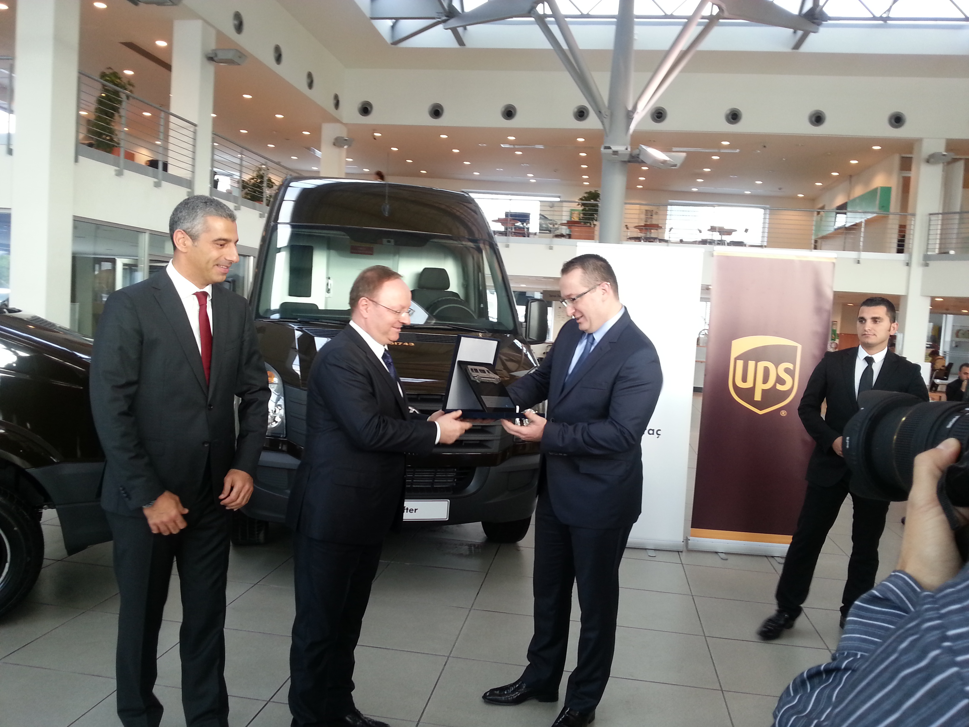 UPS filosuna 50 Volkswagen Crafter katıldı