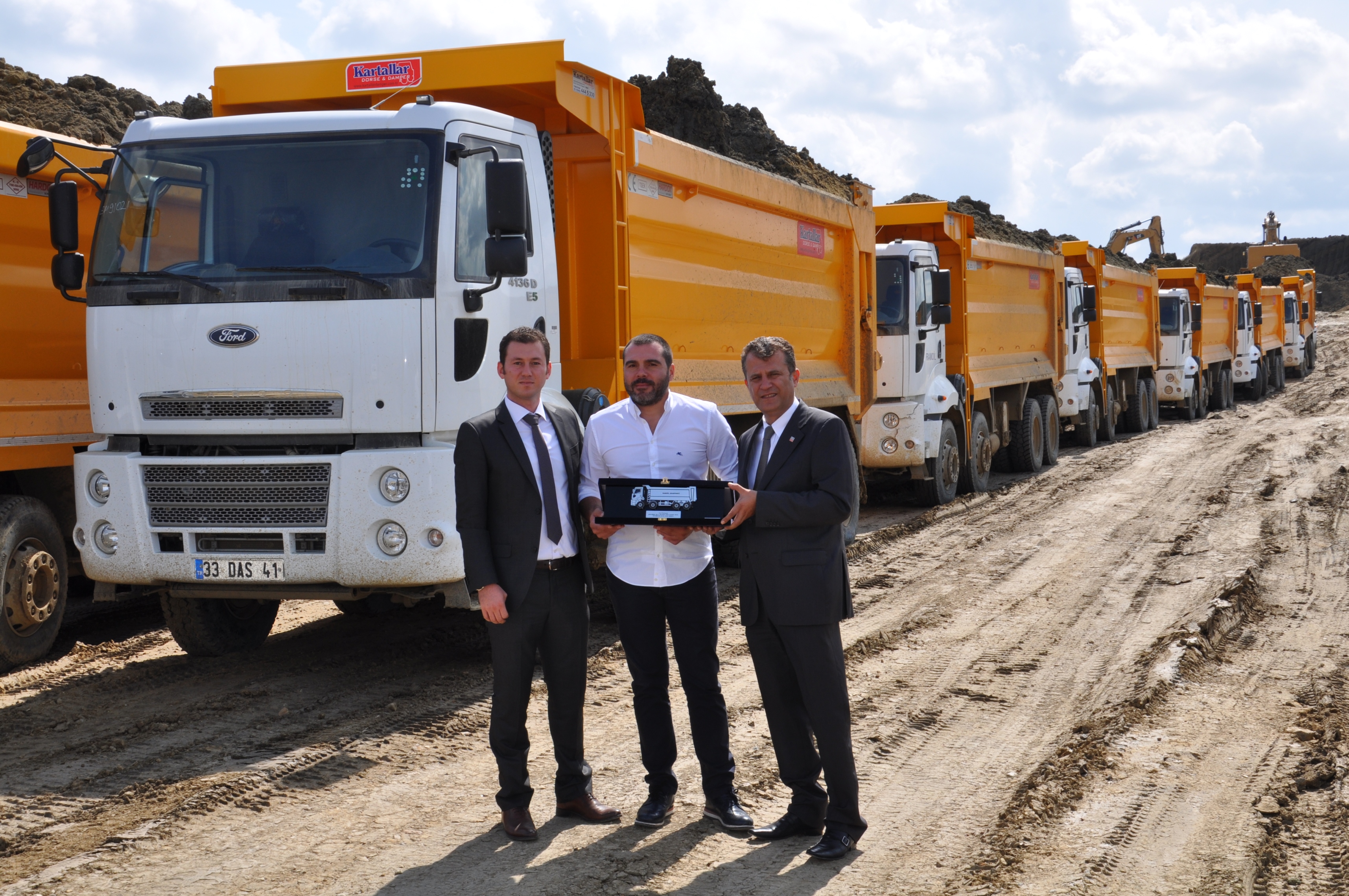 Filosunu 25 Ford kamyon ile güçlendirdi