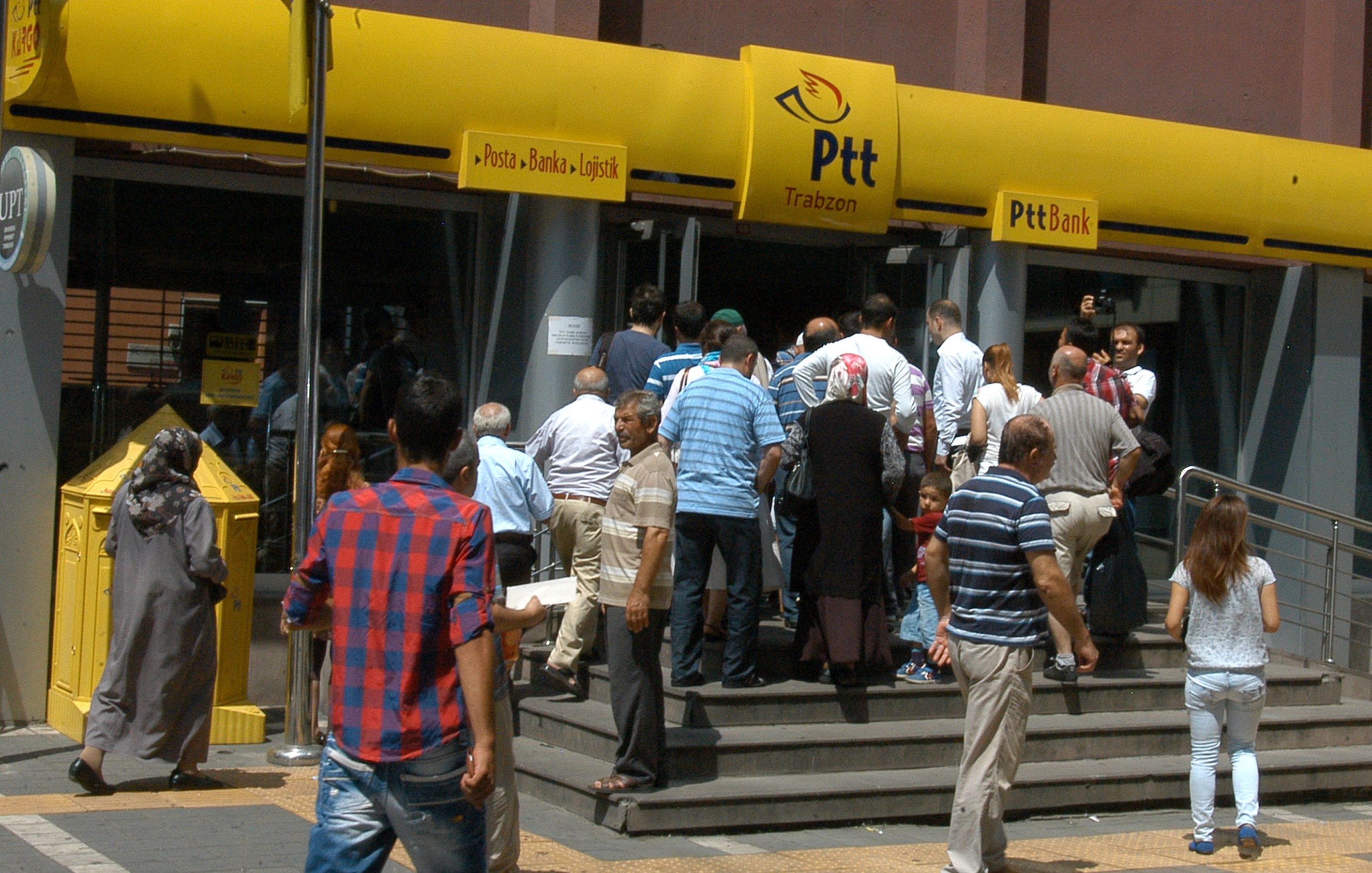 PTT'nin posta tekeli genişliyor, sektör şaşkın!