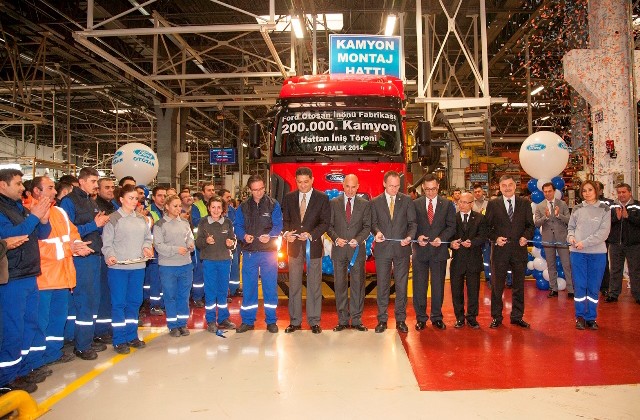 Ford 200 bininci kamyonu üretti