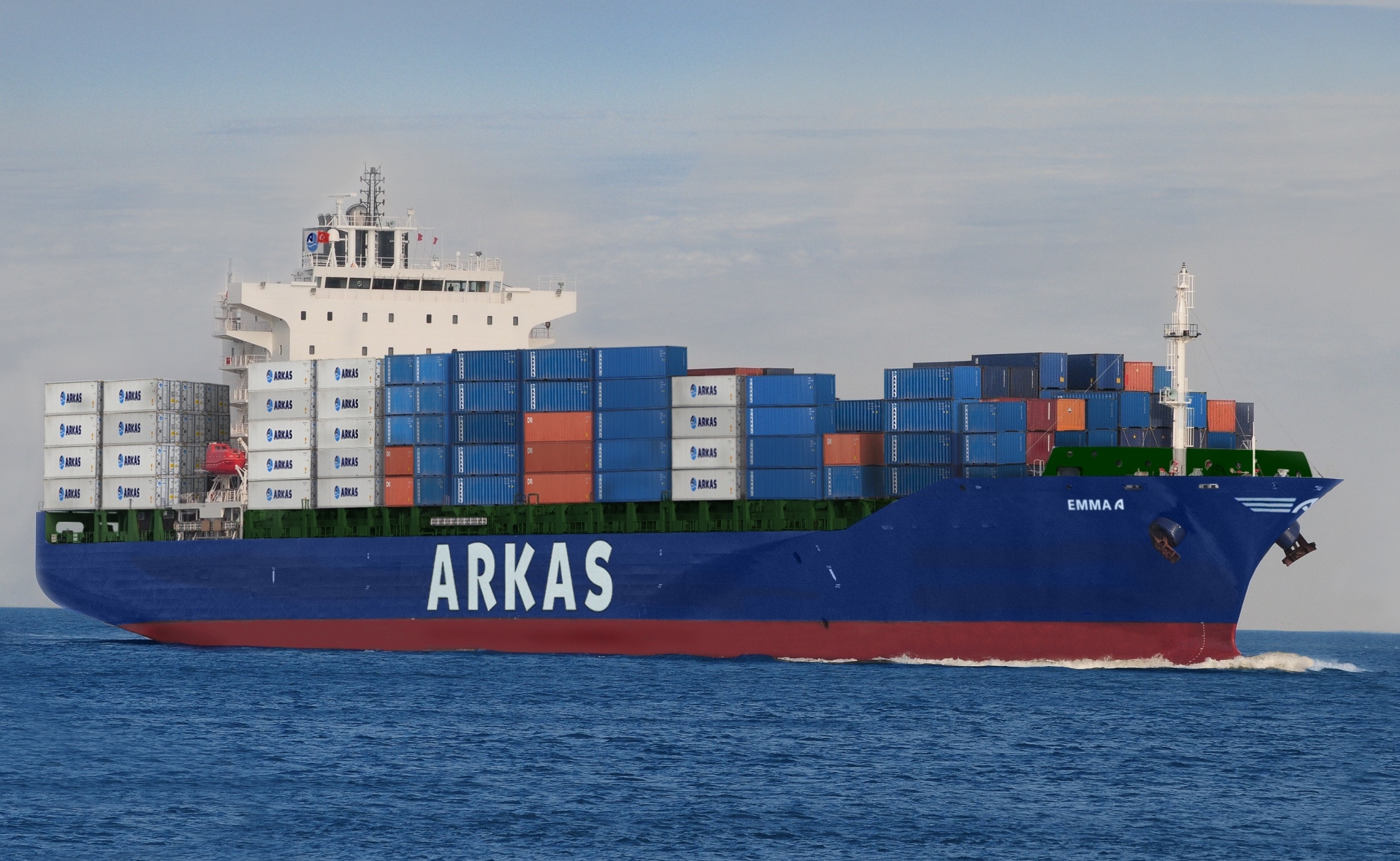Karadeniz ve Akdeniz'de 1 milyon TEU taşıdı