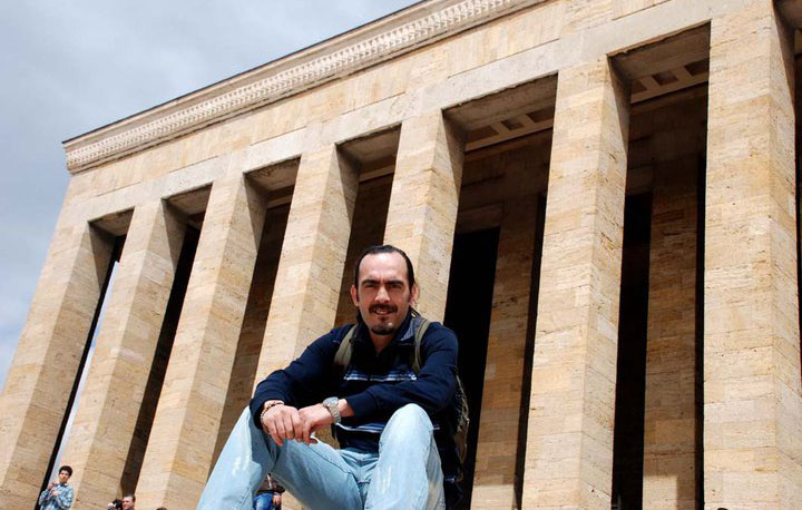 Ayhan Tokatlı Message'den ayrıldı