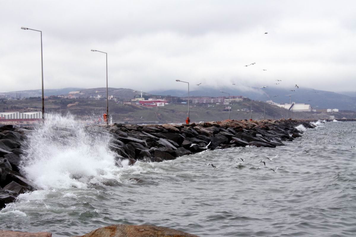 Marmara'da lodos alarmı: 103 sefer iptal!