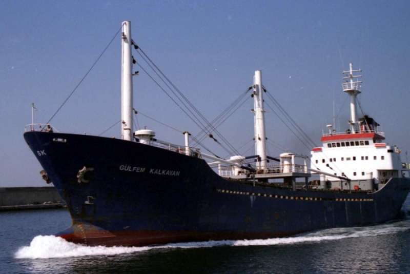 M/V Gülfem Kalkavan karaya oturdu