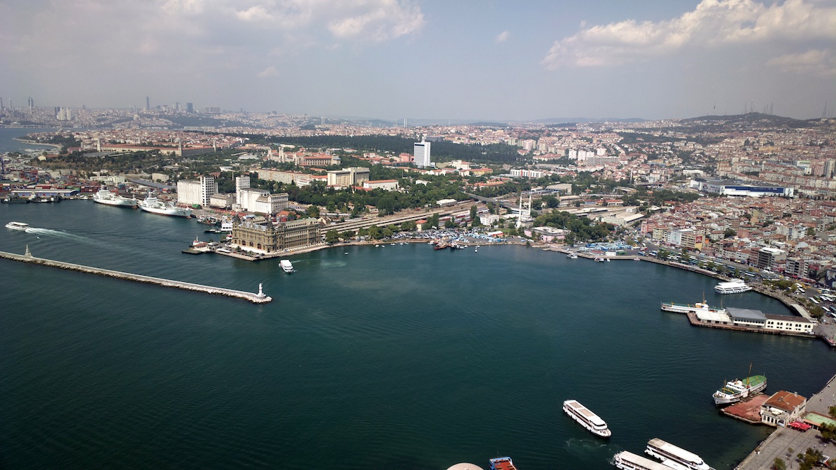 “Moda sahiline dolgu ile yat limanı yapılacak”