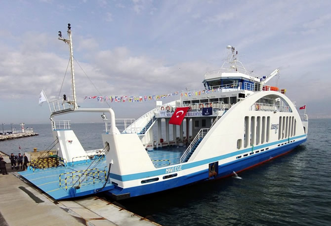 Mavi Ege, İzmir Körfezi'nde seferlere başladı