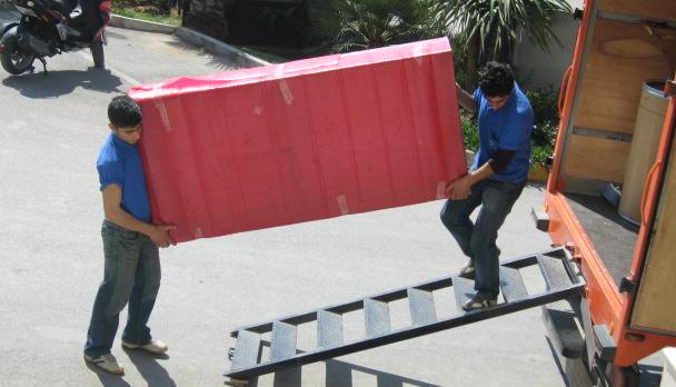 “Evden eve nakliyatçılar kendi kuyusunu kazıyor”